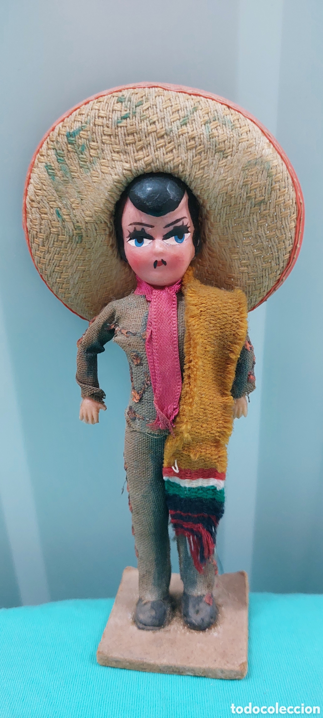 Antiques: Antiguo mu&ntilde;eco recuerdo mexicano, d&eacute;cadas 50 o 60.