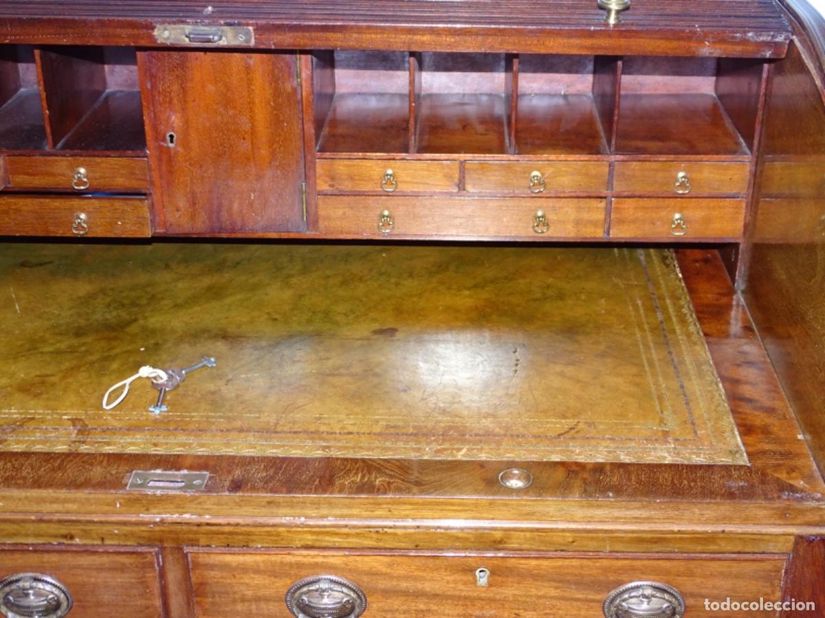Antig&uuml;edades: ANTIGUO BUR&Oacute; CON PERSIANA EN MADERA. - Foto 4