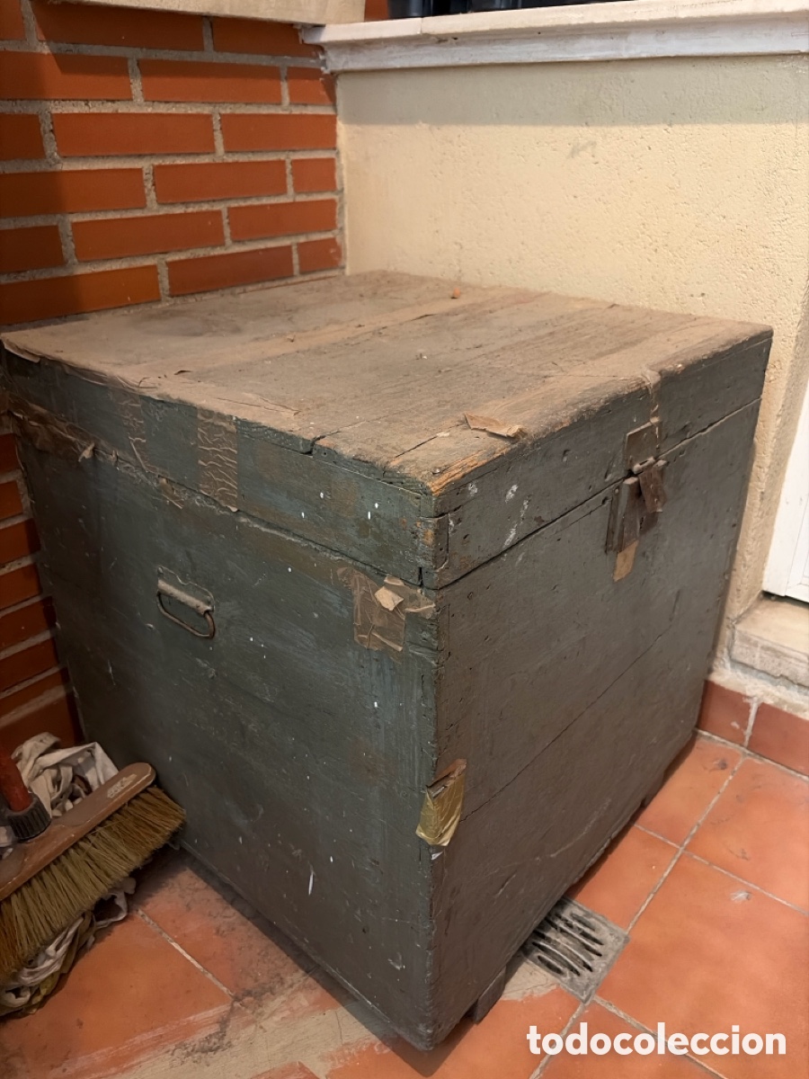 Antig&uuml;edades: Ba&uacute;l finales de siglo XIX - Foto 1
