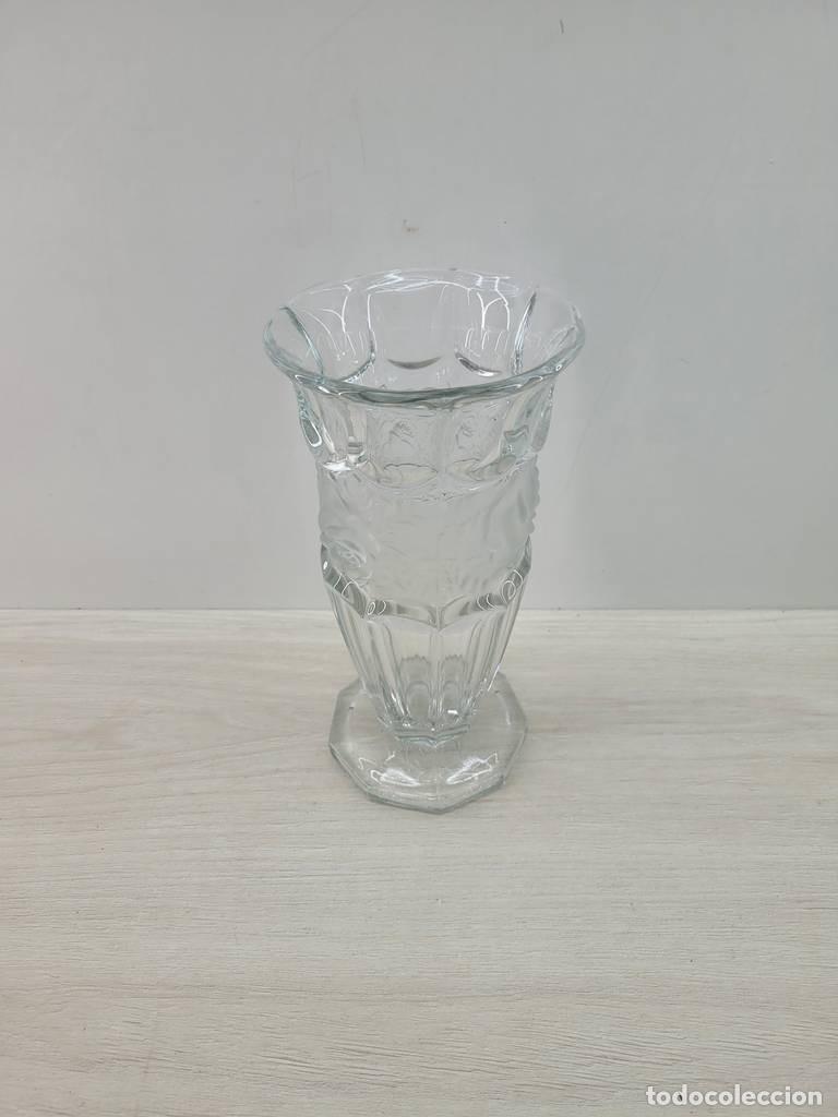Antig&uuml;edades: FLORERO DE CRISTAL TALLADO - Foto 2