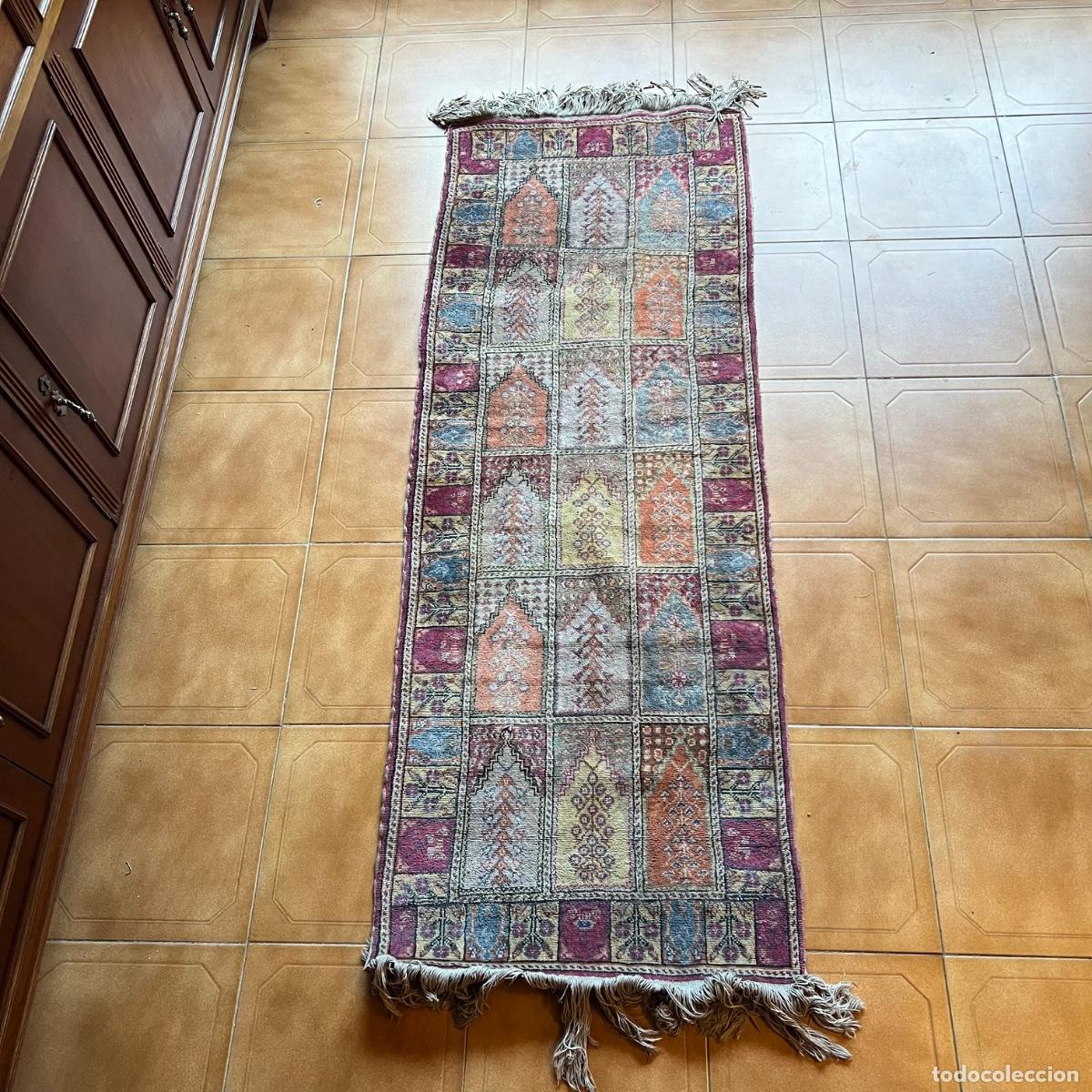 Antiques: Alfombra pasillera persa Bakhtiari. Dise&ntilde;o de jard&iacute;n compartimentado/nichos. 59 x 168 cm