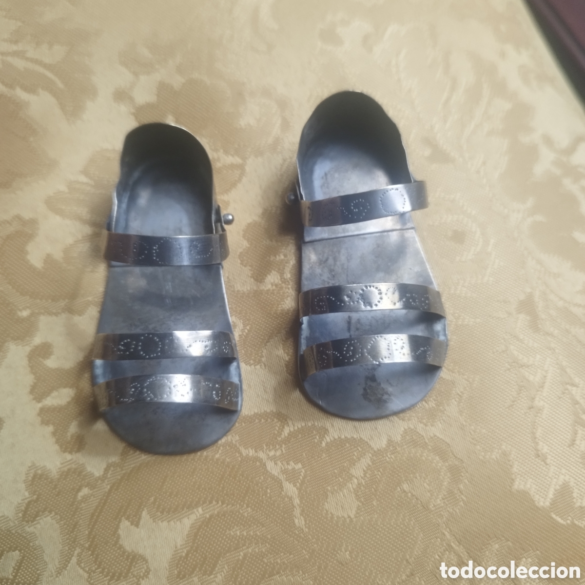Antig&uuml;edades: Sandalias ni&ntilde;o jes&uacute;s ba&ntilde;o plata