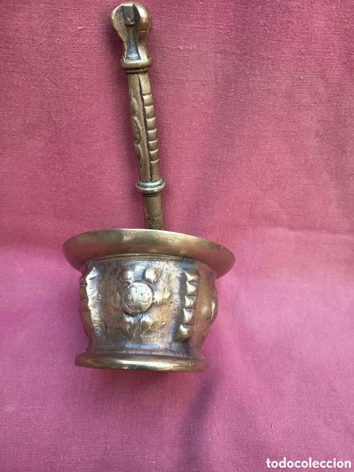 Antiquit&auml;ten: Almirez mortero bronce siglo XIX maza tallada ornamentada