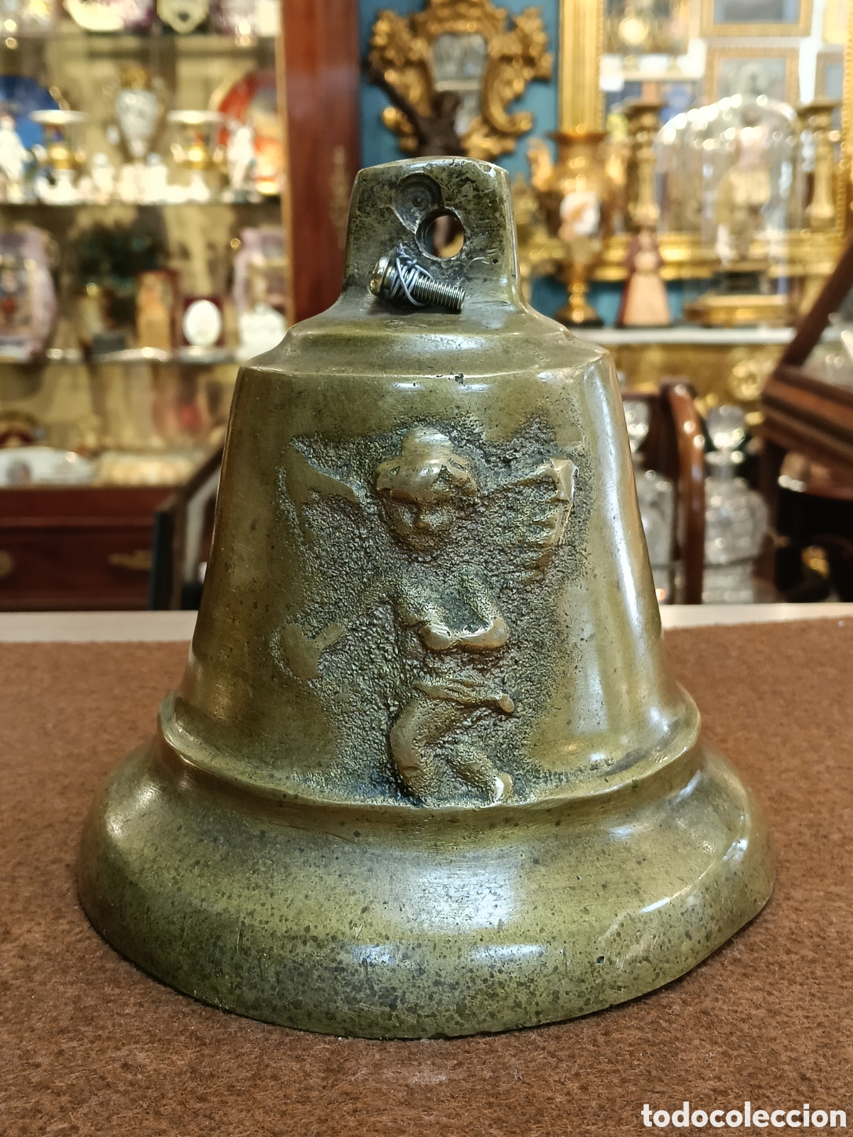 Antiguidades: CAMPANA BRONCE . BUEN TAMA&Ntilde;O . CON ANGEL EN RELIEVE Y FECHA DE 1721.
