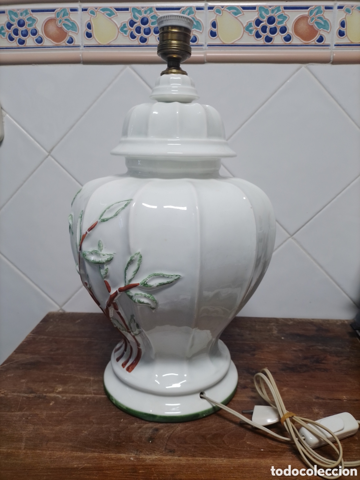 Antig&uuml;edades: Lampara ceramica motivos bamb&uacute;. - Foto 2