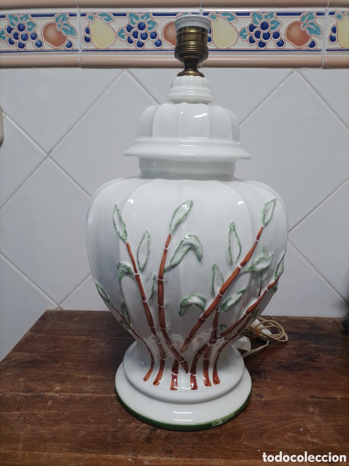 Antig&uuml;edades: Lampara ceramica motivos bamb&uacute;.