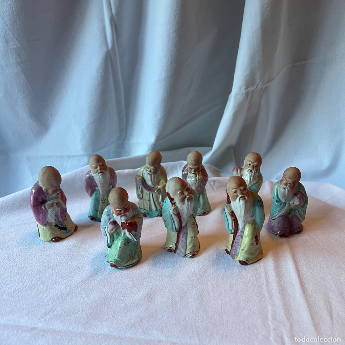 Antiquit&eacute;s: Lote de 9 figuras de porcelana china. Los Nueve Ancianos Sabios de Xiangshan. Estilo Familia Rosa.