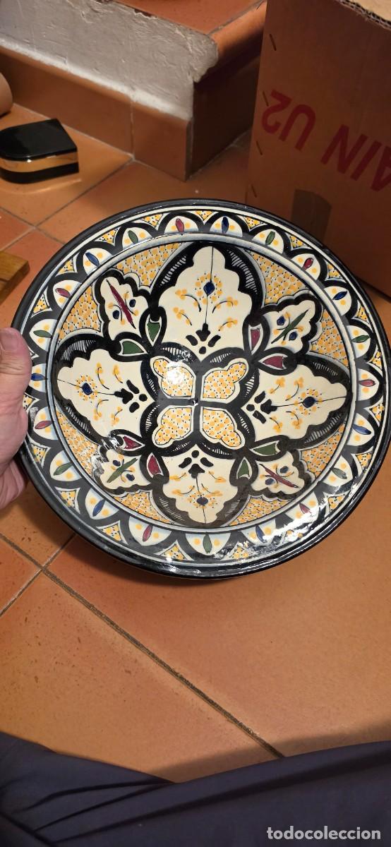 Antig&uuml;edades: Precioso y antiguo plato hondo marroqui pintado a mano y firmado