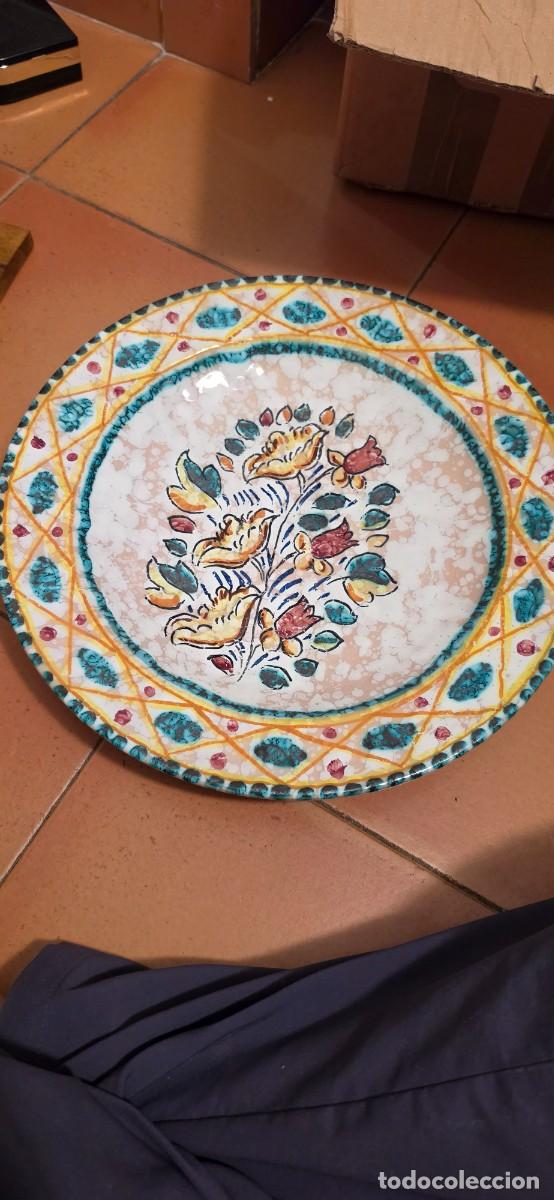 Antiquit&eacute;s: Precioso plato antiguo firmado