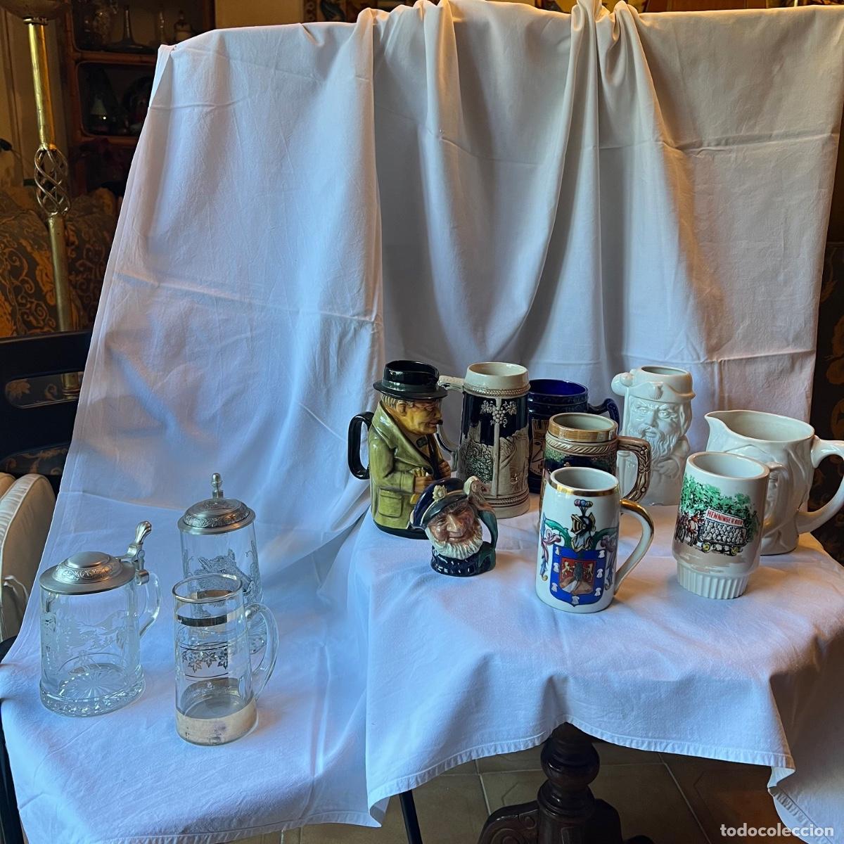 Antiquit&auml;ten: Gran lote de jarras de colecci&oacute;n y jarras de cerveza. Royal Doulton, Marzi & Remy, gres y cristal.
