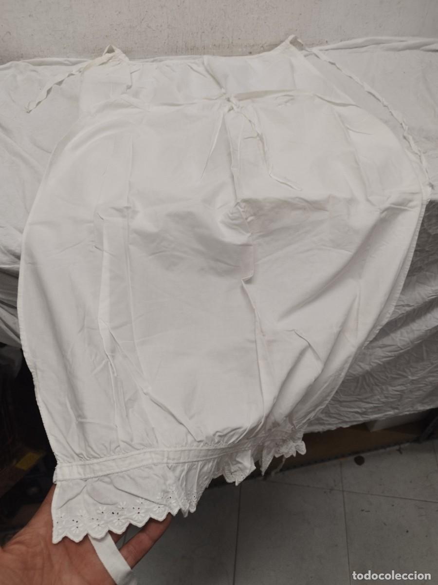 Antig&uuml;edades: Dos Antiguos Pololos de dos piezas abiertos. Ropa interior de &eacute;poca S. XIX principios S. XX