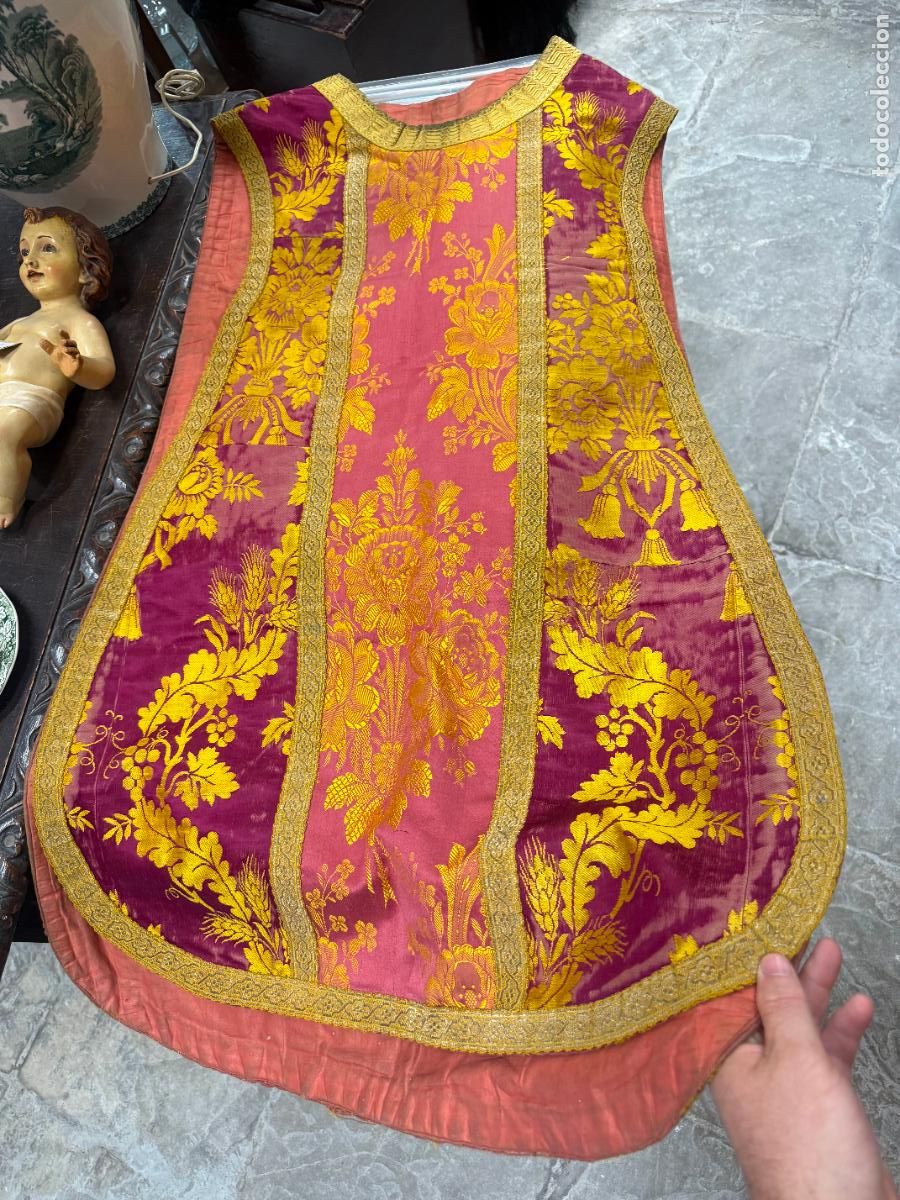 Antig&uuml;edades: ANTIGUA CASULLA DE GUITARRA RELIGIOSA
