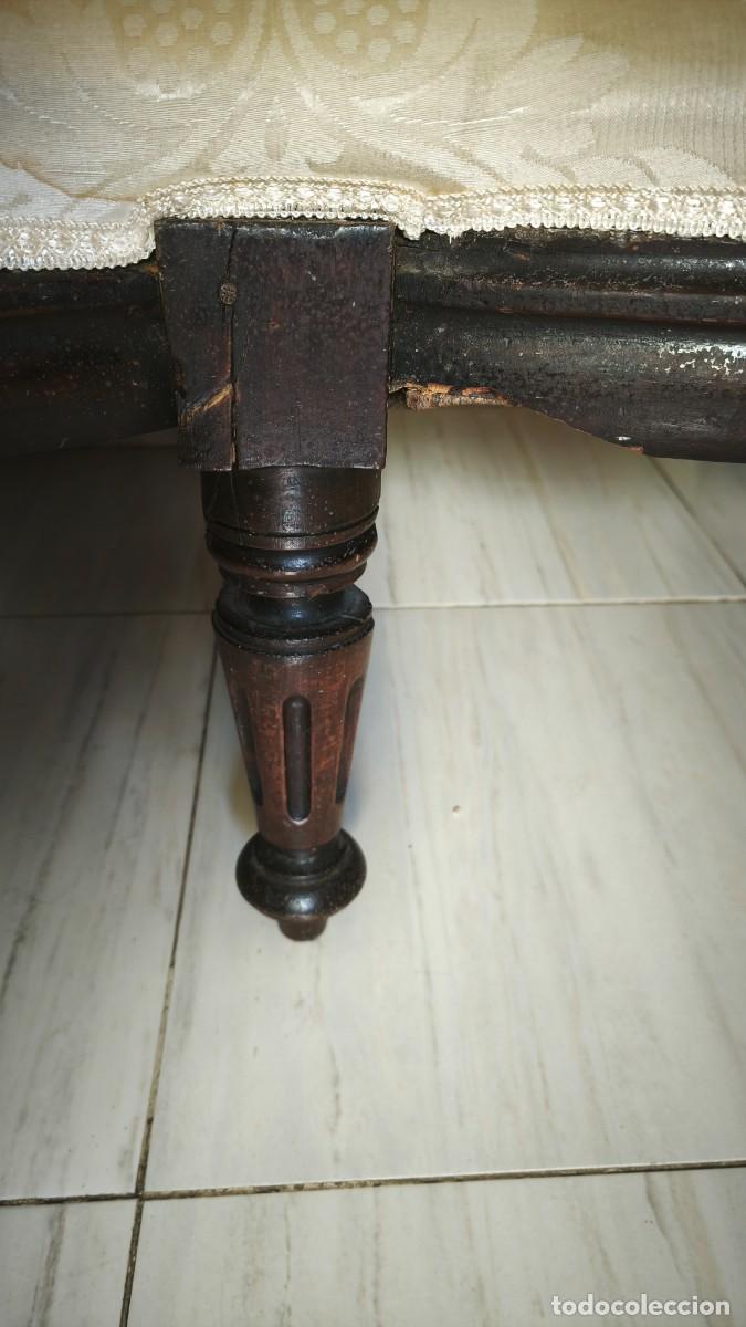 Antig&uuml;edades: Sof&aacute; butaca silla Isabelino - Foto 3