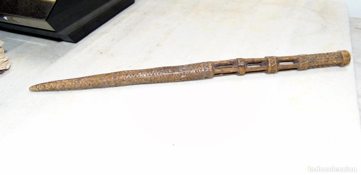 Antiquit&eacute;s: HUSO O UTENSILIO DE ARTE PASTORIL PROFUSAMENTE GRABADO , BONITA PATINA 25 CM