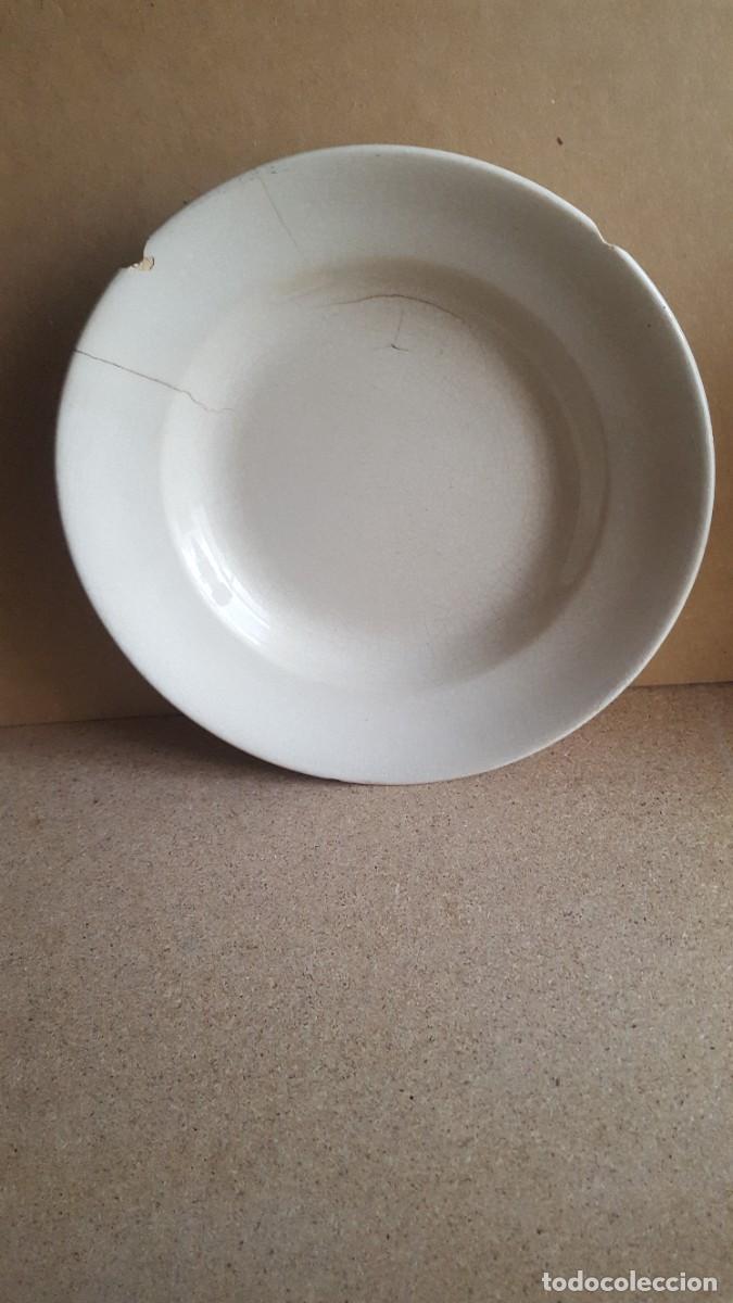 Antiquit&auml;ten: Antiguo plato de cer&aacute;mica, posiblemente de Pickman/La Cartuja.