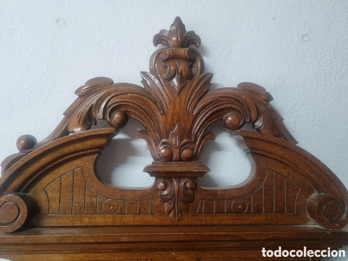 Antig&uuml;edades: Cama de madera tallada a mano. Estilo cl&aacute;sico - Foto 4
