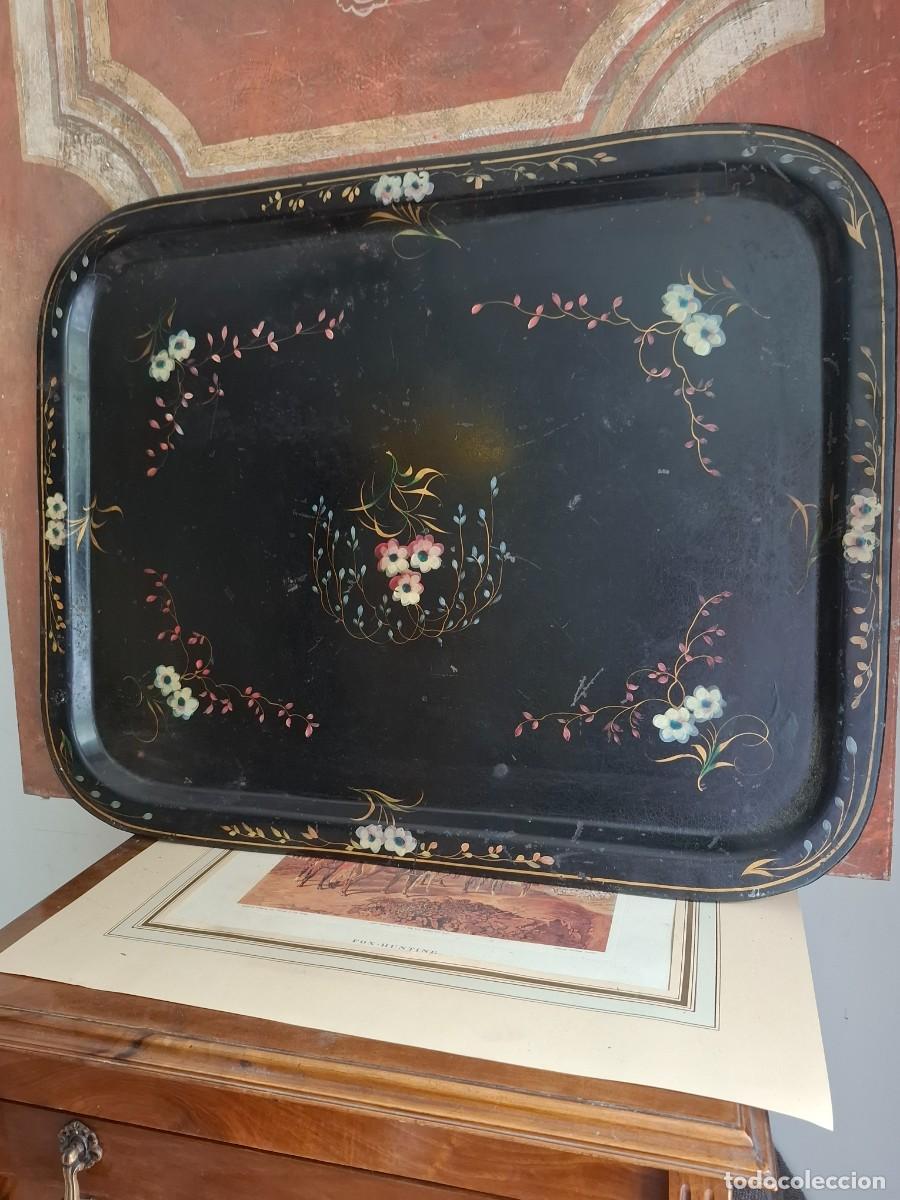 Antig&uuml;edades: BANDEJA METALICA RECTANGULAR DECORADA A MANO S. XIX - Foto 2