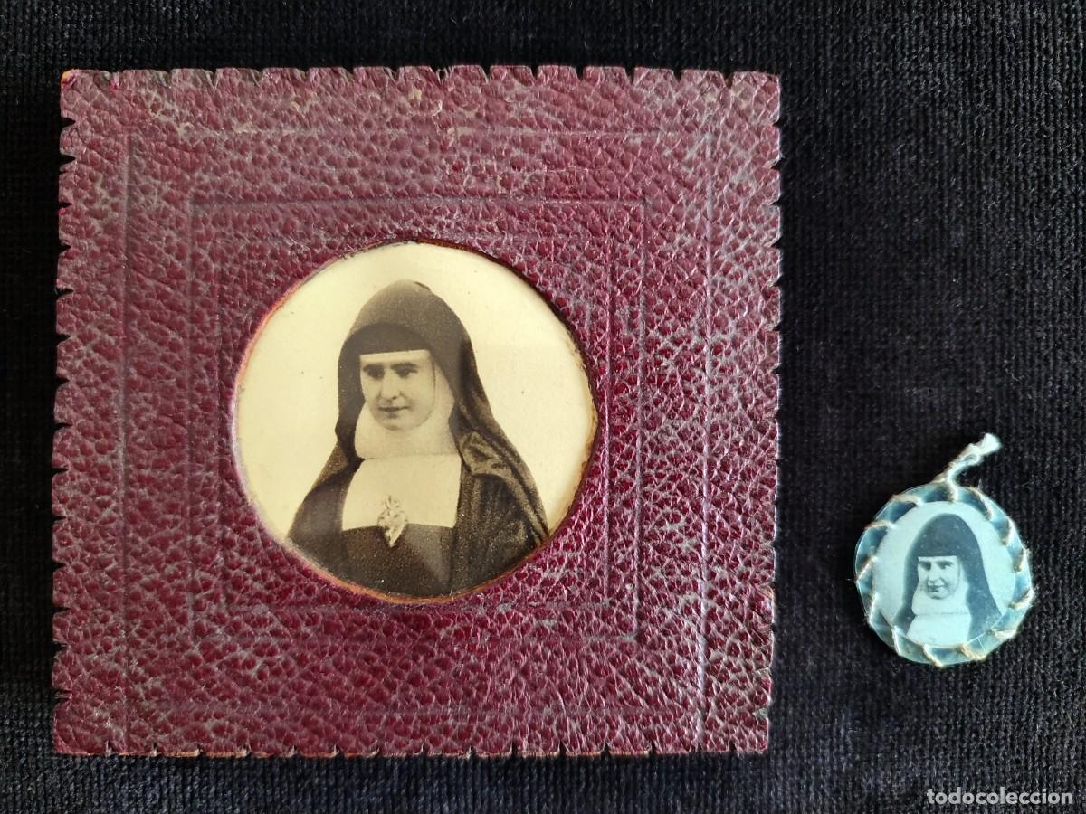 Antig&uuml;edades: BEATA RAFAELA M&ordf;. DEL SAGRADO CORAZ&Oacute;N. RELIQUIA + CUADRITO CON FOTOGRAF&Iacute;A. A&Ntilde;OS 50