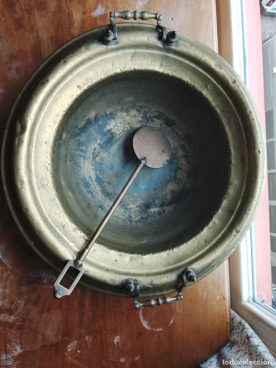 Antig&uuml;edades: Brasero antiguo de bronce