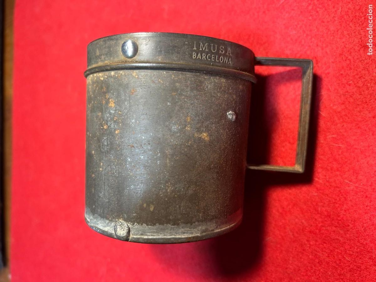 Antig&uuml;edades: jarra de medicion de 1/2 litro de hierro antigua marca IMUSA Barcelona