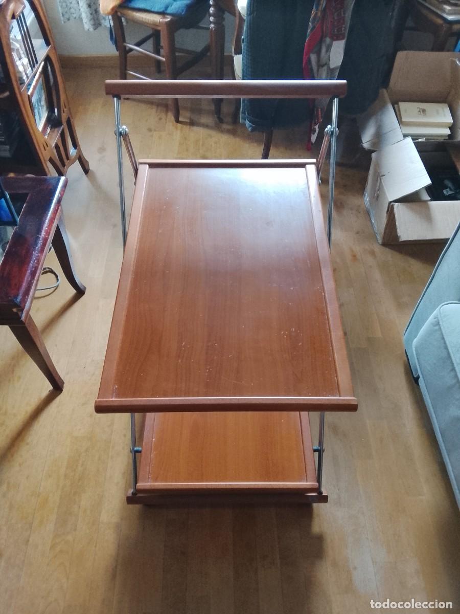 Antig&uuml;edades: Carrito de madera con ruedas para la casa - Foto 1