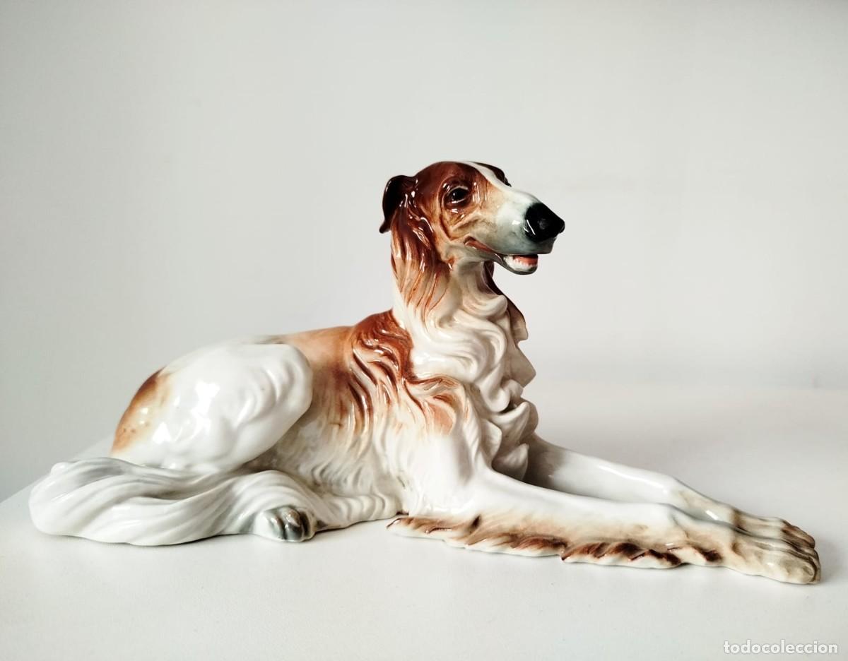 Antiguidades: Figura de perro de porcelana Algora