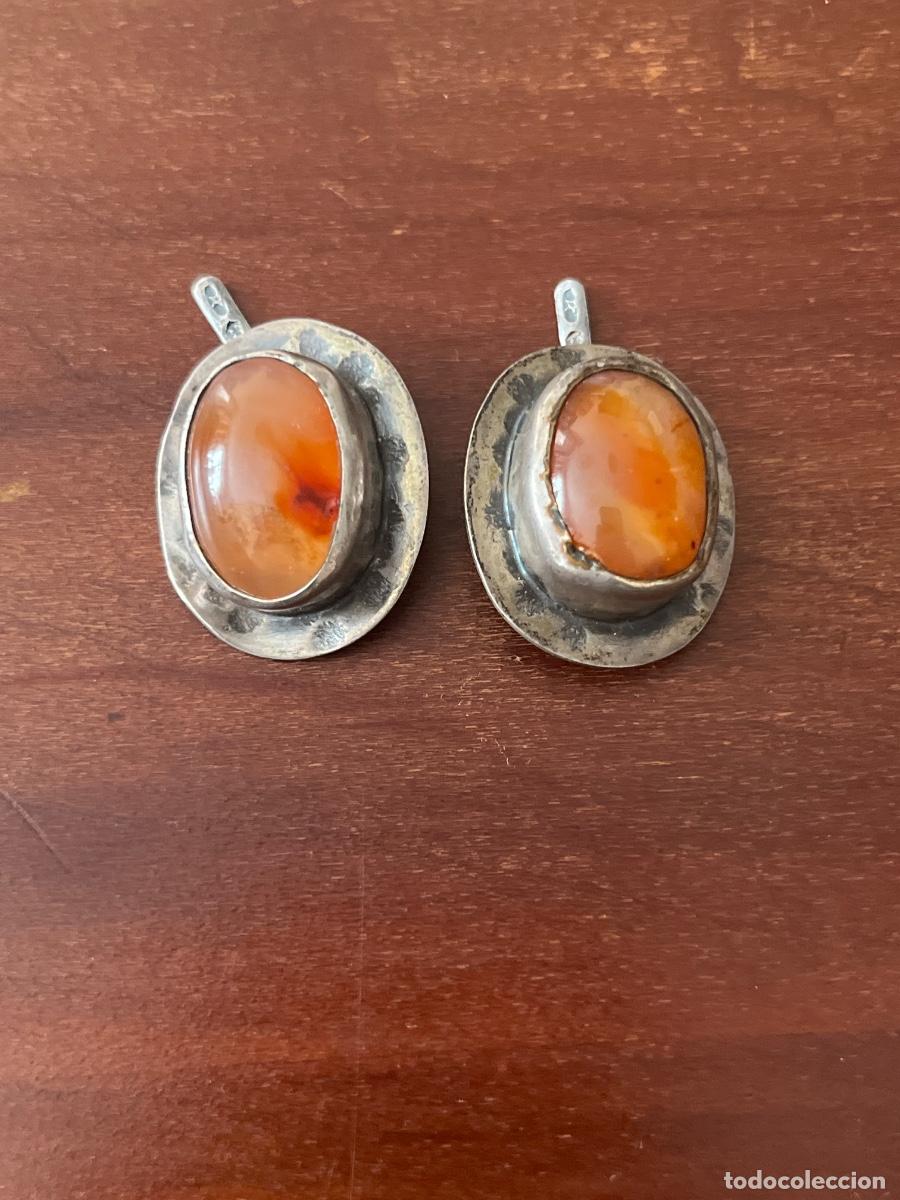 Antig&uuml;edades: Antiguos gemelos. Realizados en plata espa&ntilde;ola con contraste estrella y cabujones de Carneola. S.XX.