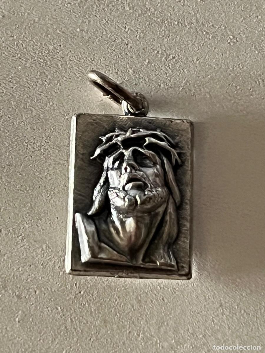 Antig&uuml;edades: ANTIGUA MEDALLA CON EL ROSTRO DE CRISTO Y LA VIRGEN DEL CARMEN EN RELIEVE
