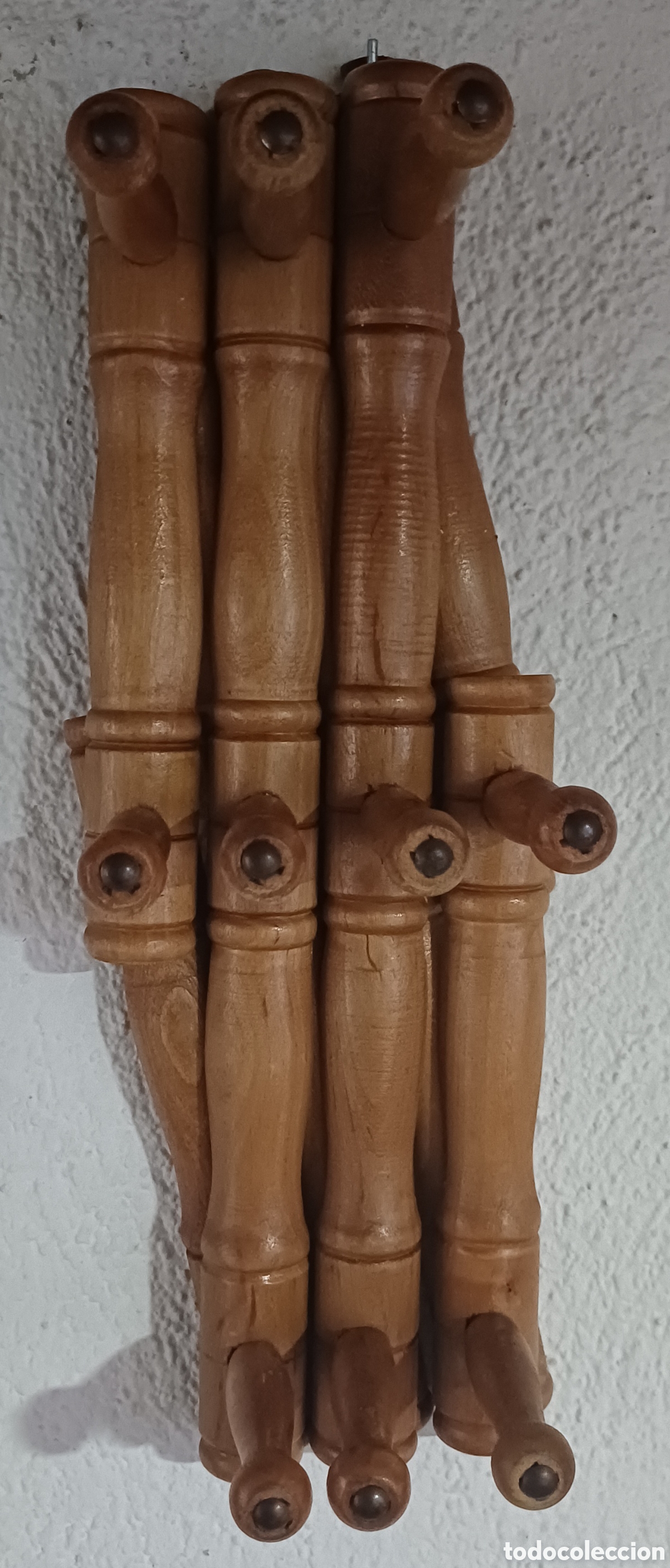 Antig&uuml;edades: Antiguo perchero plegable de madera estilo rustico - Foto 3