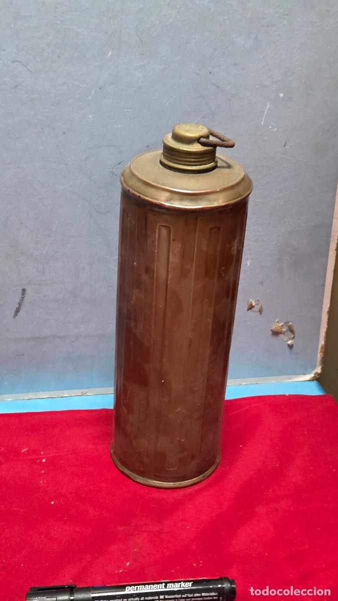 Antig&uuml;edades: termo de metal dorado - Foto 2