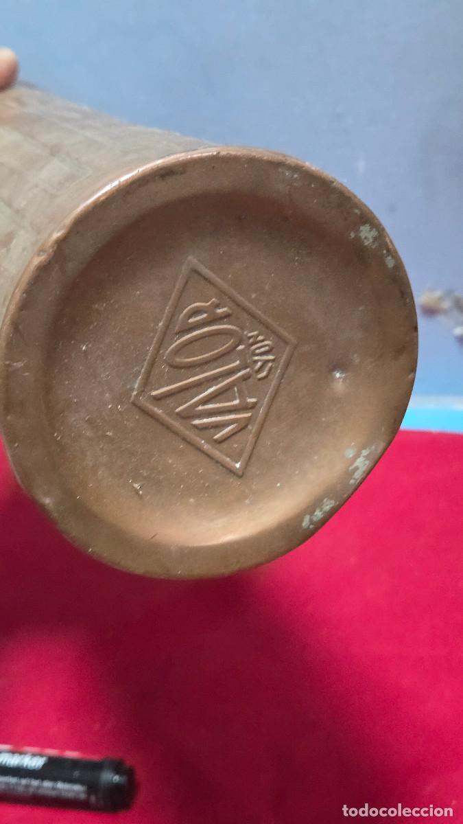 Antig&uuml;edades: termo de metal dorado - Foto 4
