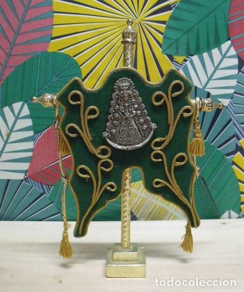 Antig&uuml;edades: Estandarte Simpecado Hermandad Virgen del Roc&iacute;o