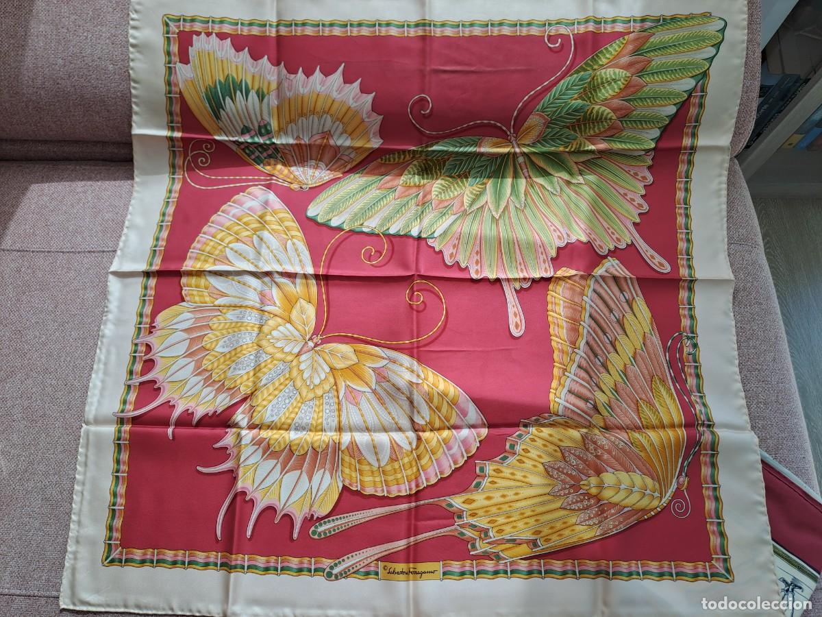 Antig&uuml;edades: Pa&ntilde;uelo Seda Salvatore Ferragamo Mariposas