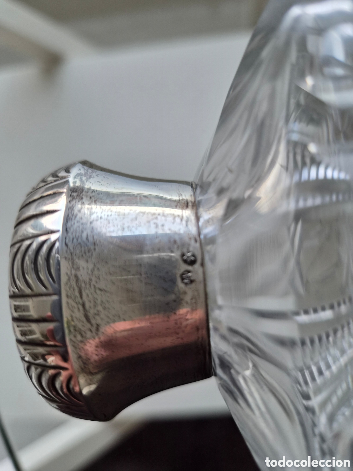 Antig&uuml;edades: Botella tallada y cuello de plata - Foto 3