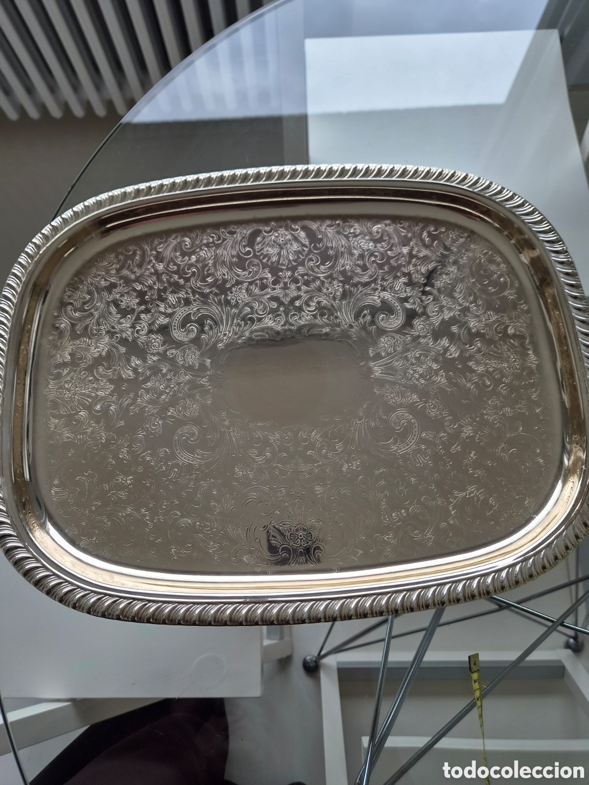 Antig&uuml;edades: Bandeja ba&ntilde;o de plata - Foto 1