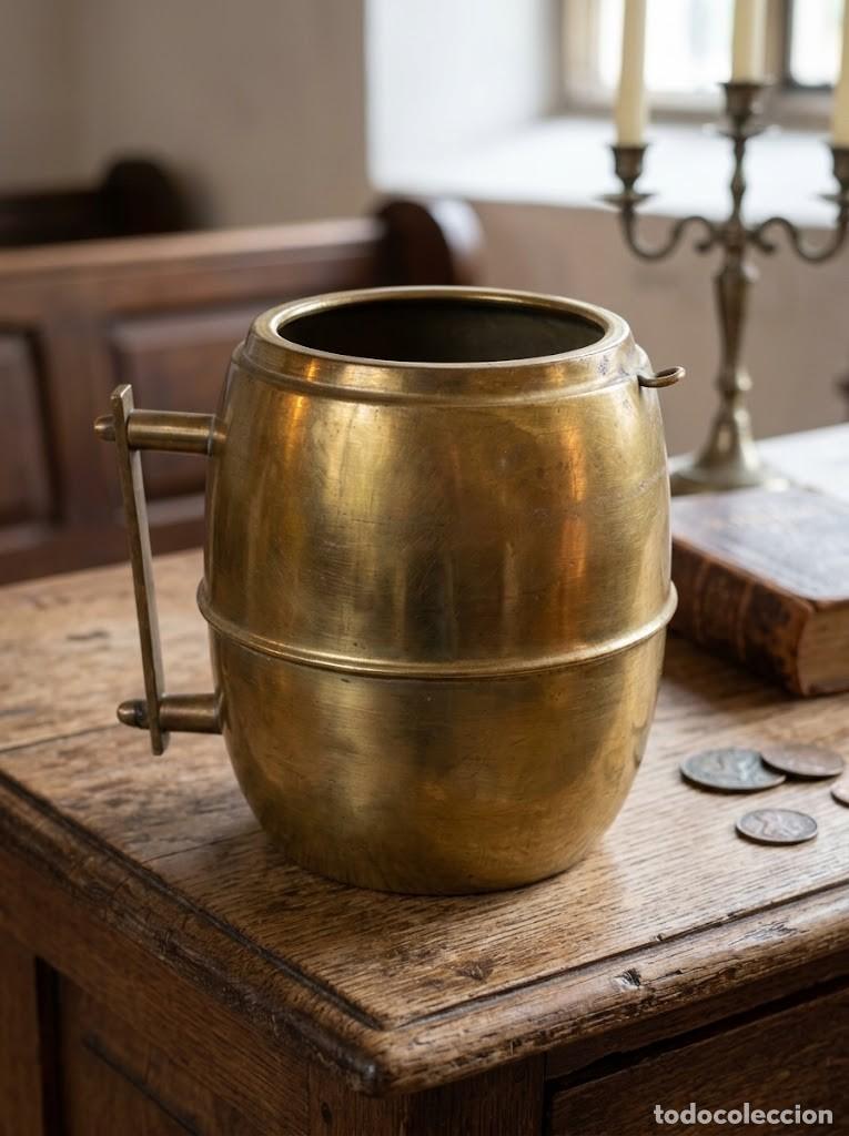 Antig&uuml;edades: Limosnero antiguo lat&oacute;n arte sacro iglesia
