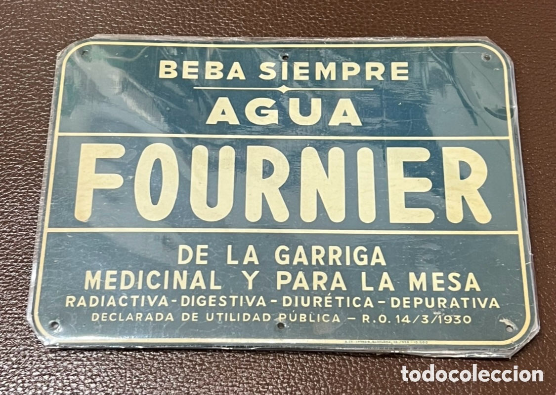 Antiques: Chapa. Beba siempre AGUA FOURNIER. De la Garriga Medicinal y para la mesa. 1930.