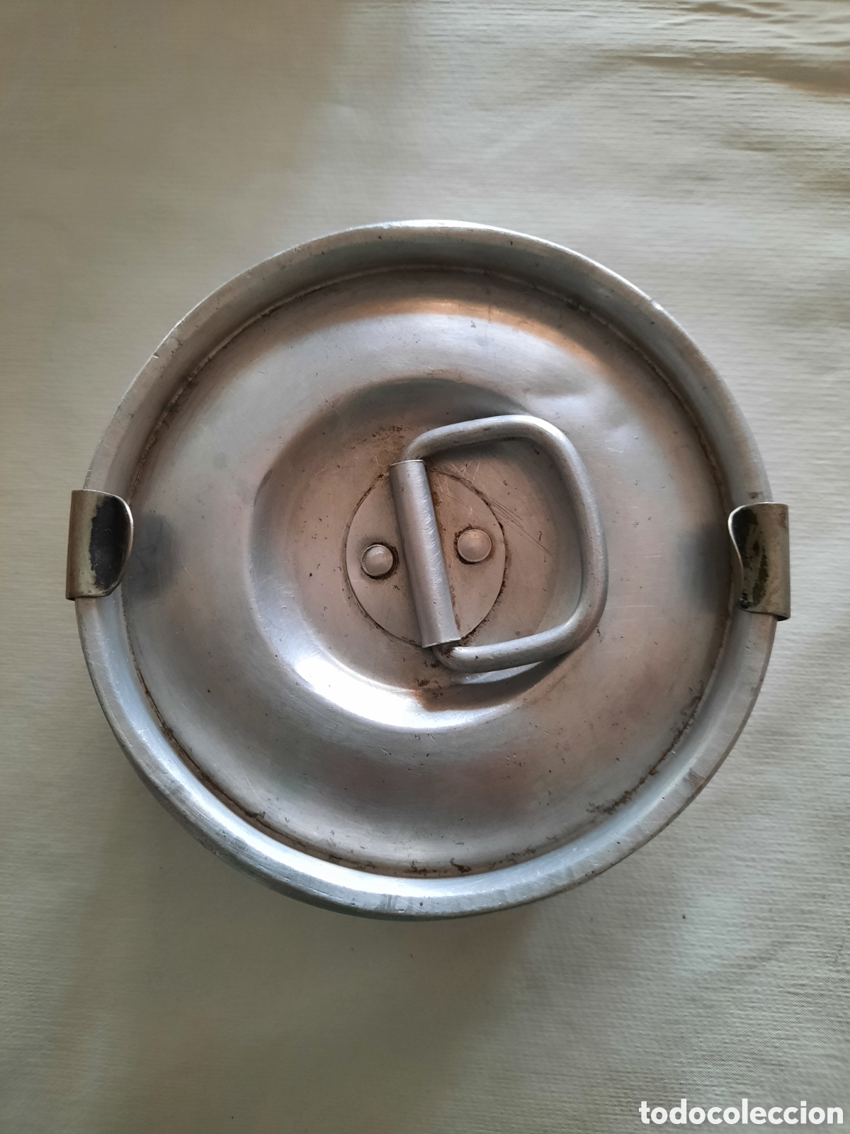 Antiques: Antigua fiambrera de aluminio de 13 cm de di&aacute;metro