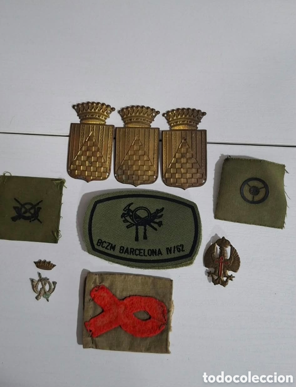 Antiques: Distintivos militares