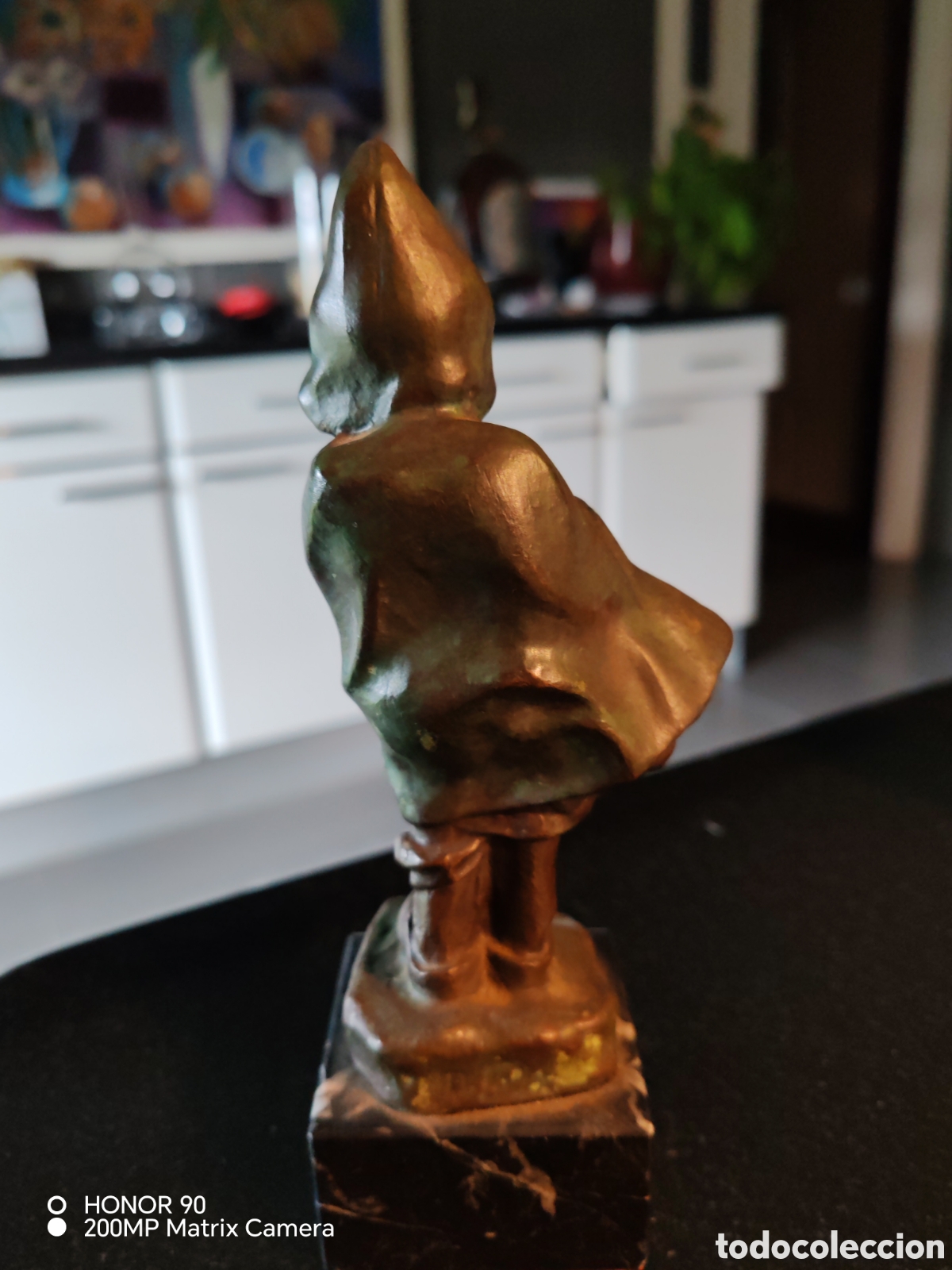 Antig&uuml;edades: Ni&ntilde;a con capucha bronce y base marmol - Foto 2
