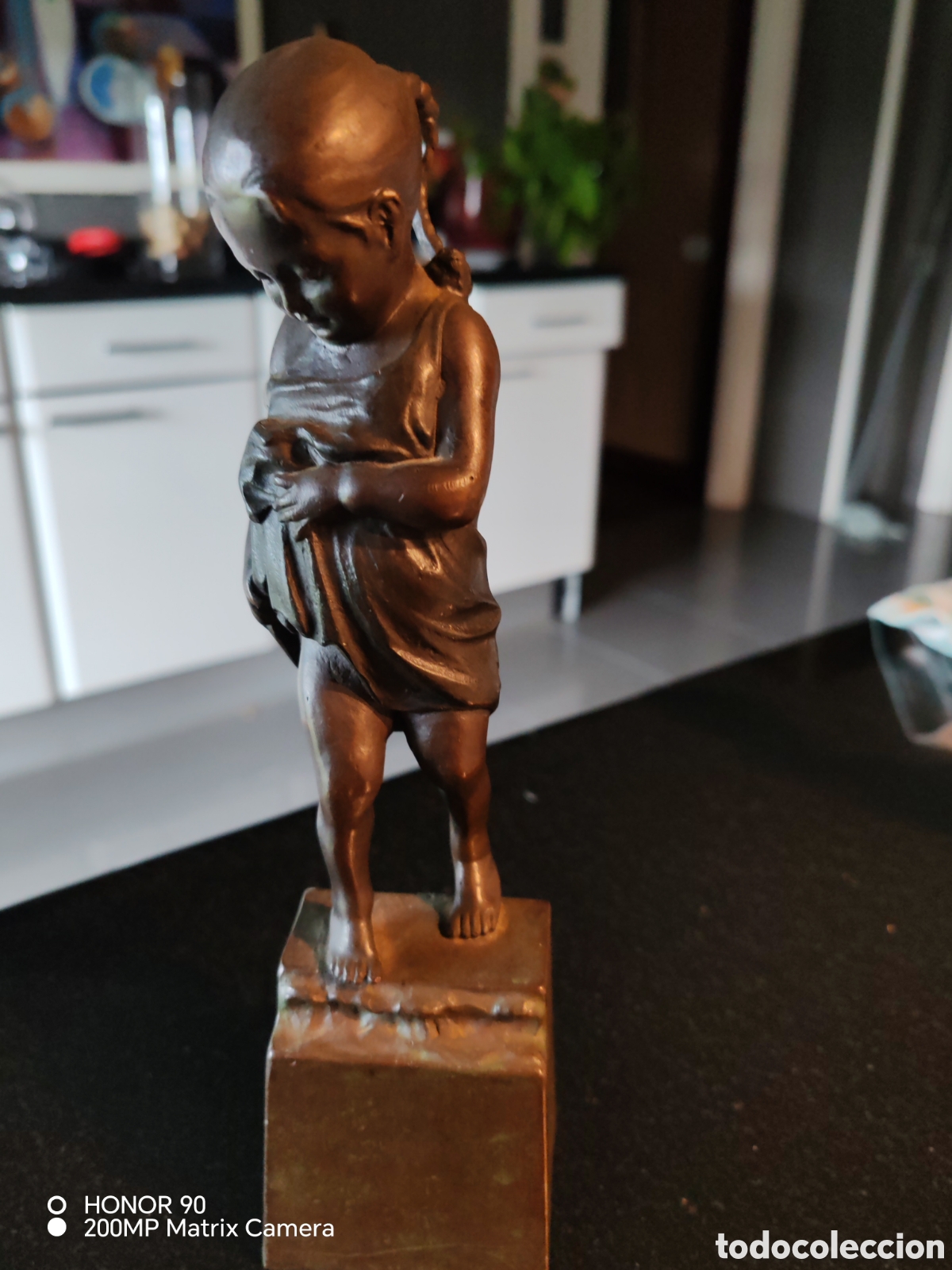 Antiguidades: Ni&ntilde;a bronce estilo Juan Clara