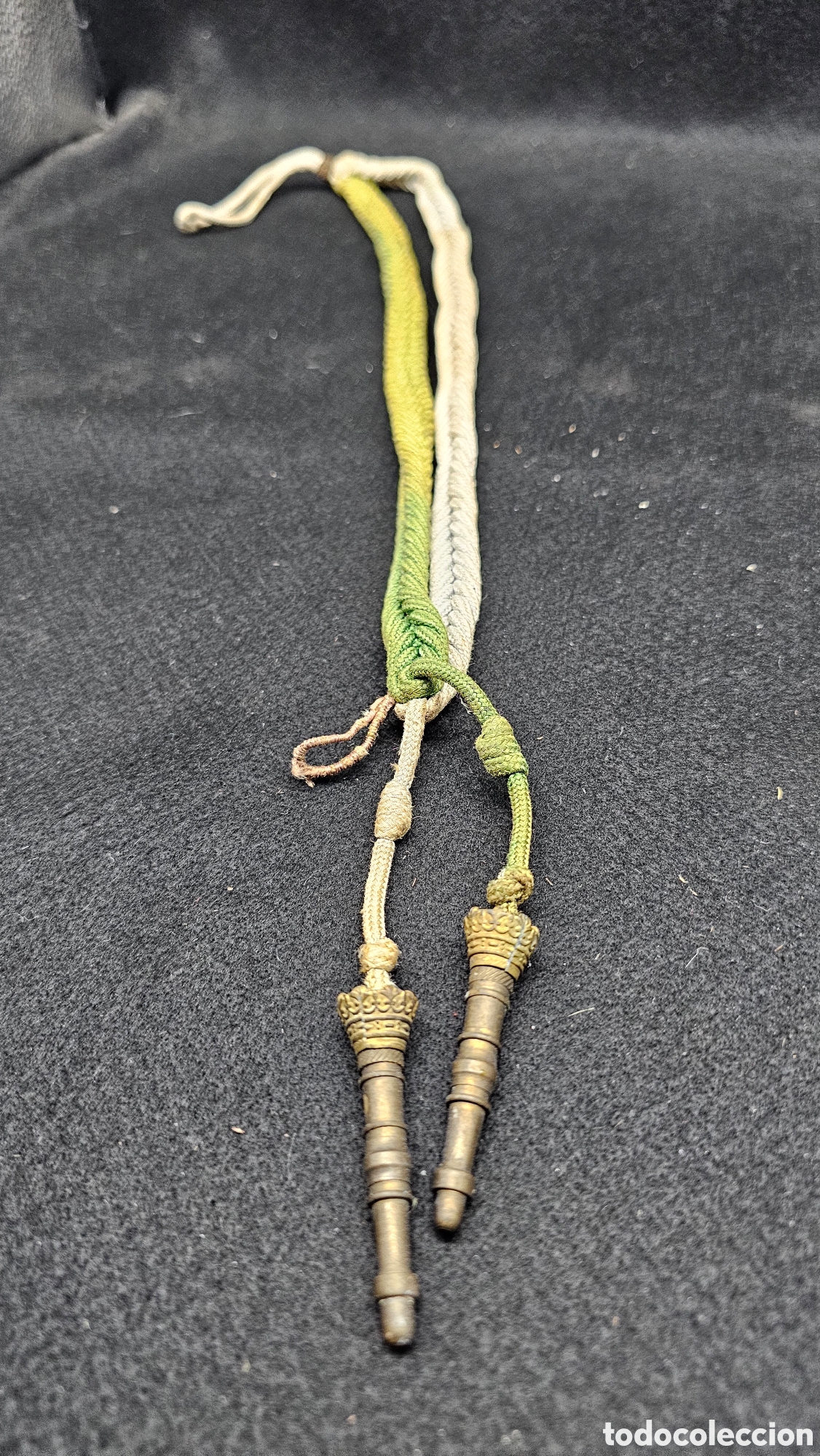 Antig&uuml;edades: cordones de gala o cadeteras militares (conocidos tambi&eacute;n como forrajeras)