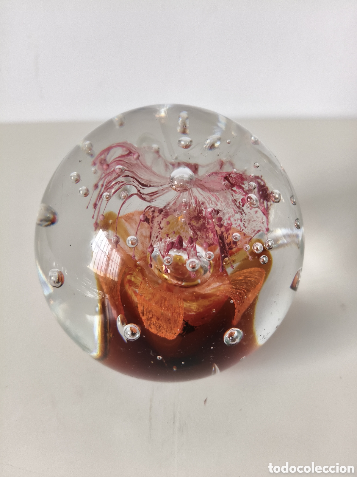 Antiquit&eacute;s: Magn&iacute;fico pisapapeles de cristal soplado