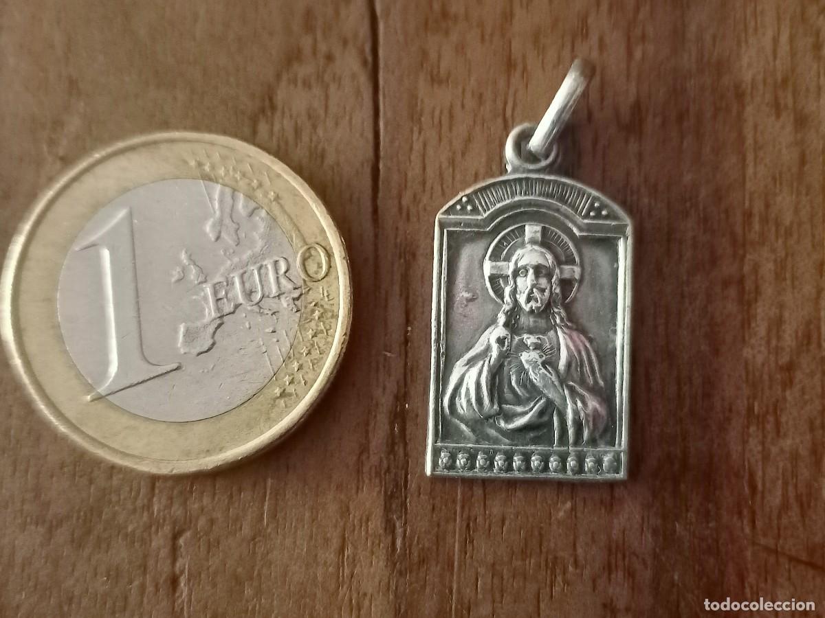 Antig&uuml;edades: Medalla de plata Virgen del Carmen - Foto 2