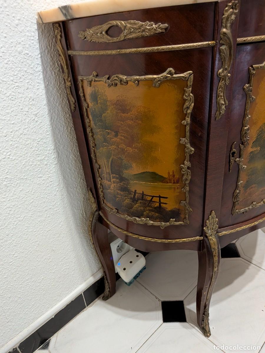 Antig&uuml;edades: C&oacute;moda semi luna Luis XV con tapa marmol