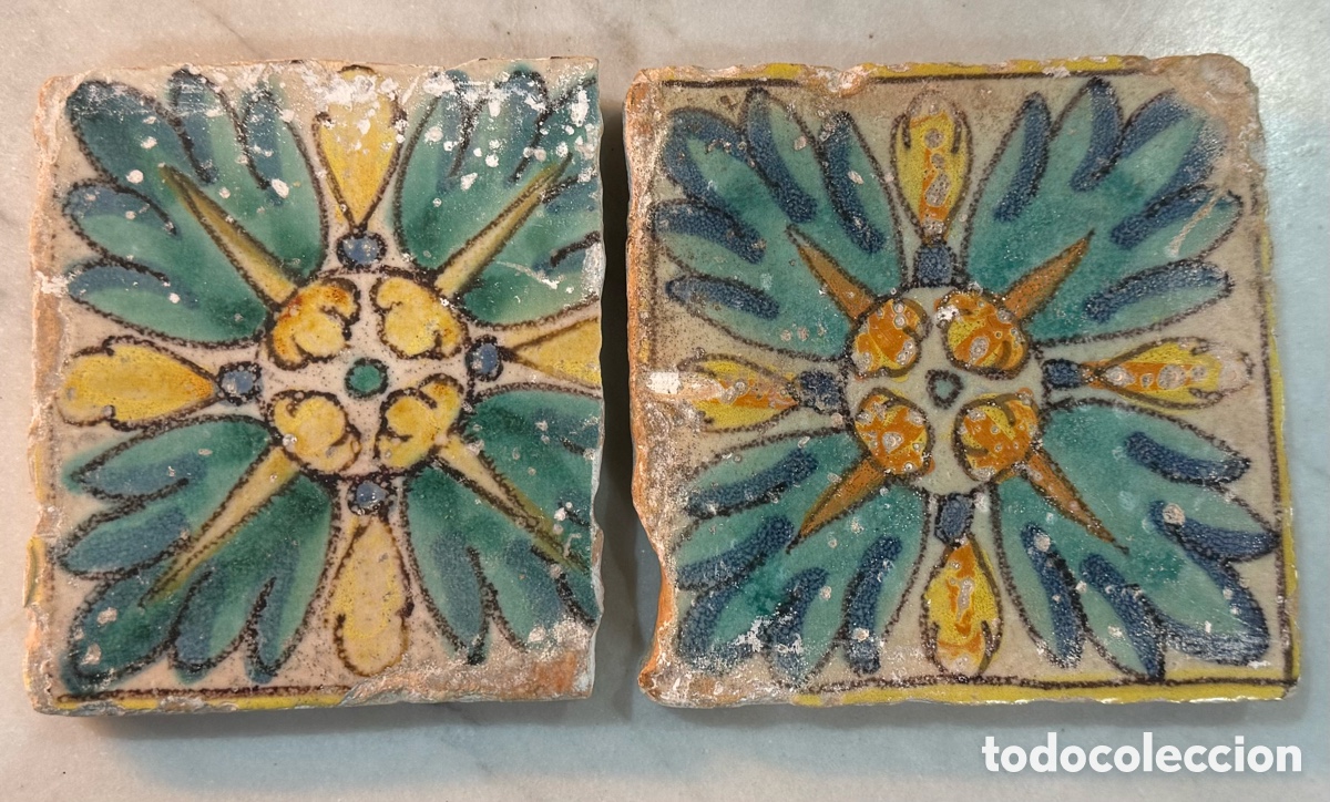 Antiquit&auml;ten: Conjunto de 2 azulejos de cer&aacute;mica de Valencia manises del Siglo XVIII