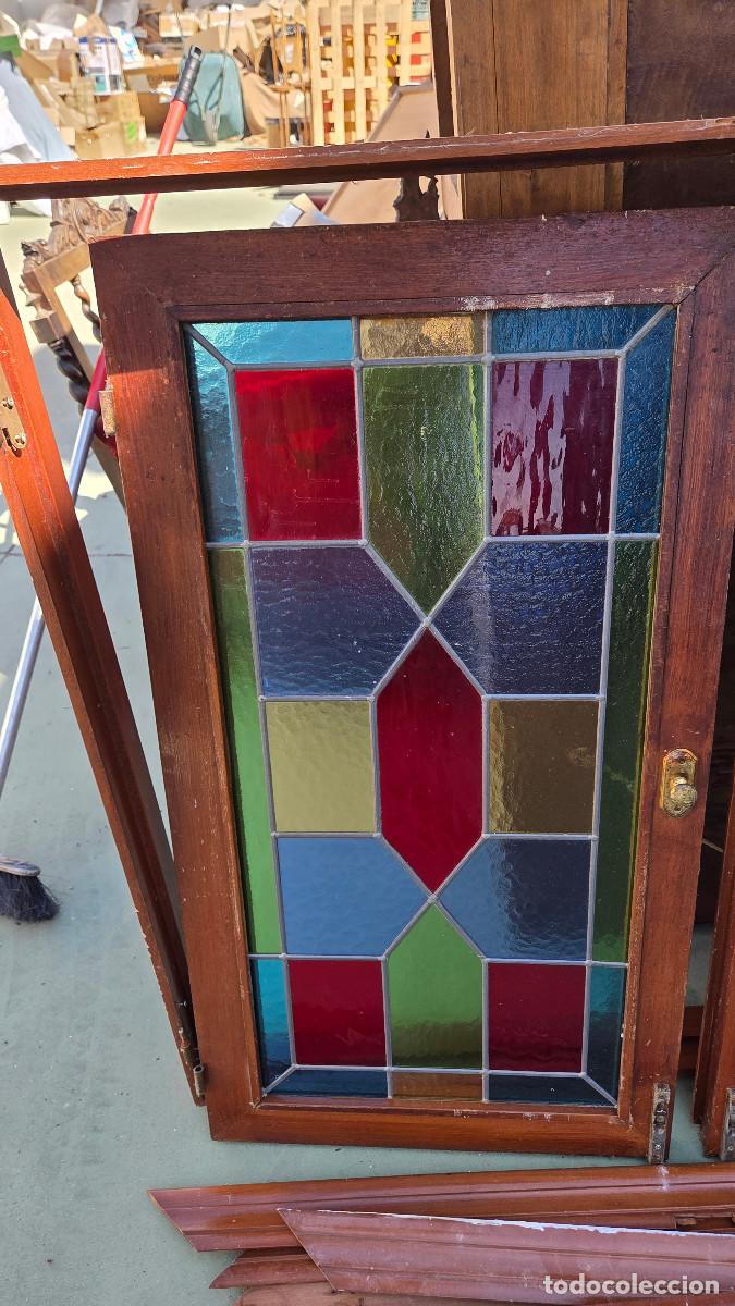 Antig&uuml;edades: ventana de madera con vidriera aplomada - Foto 4