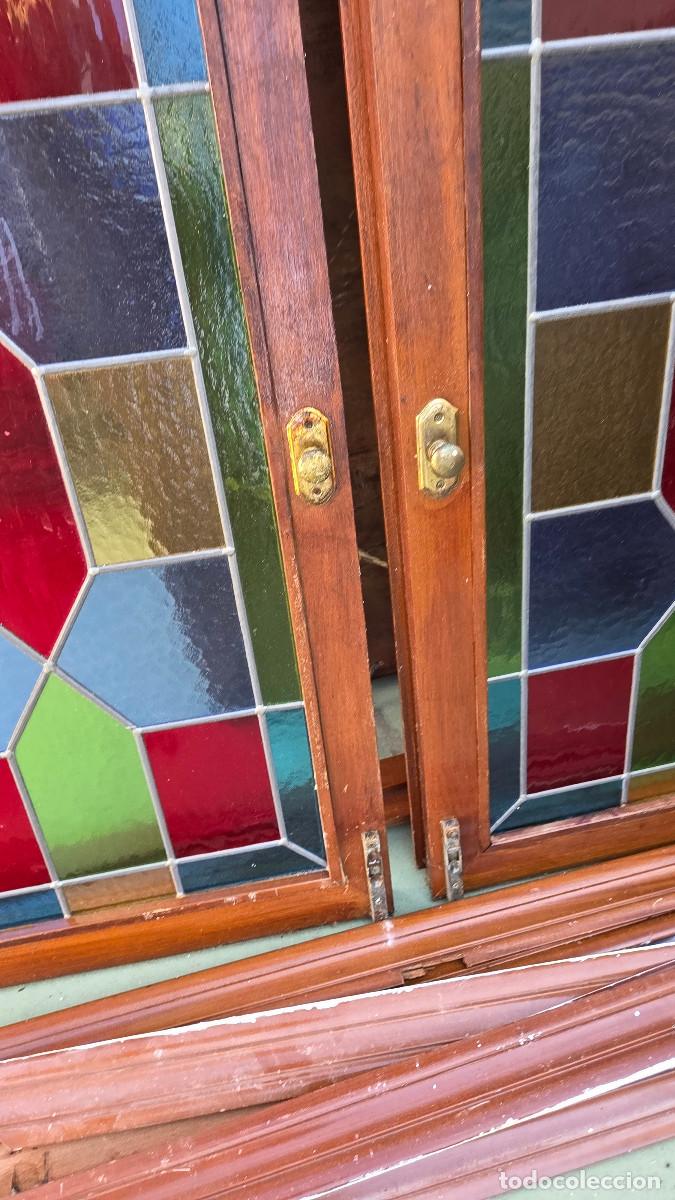 Antig&uuml;edades: ventana de madera con vidriera aplomada - Foto 6