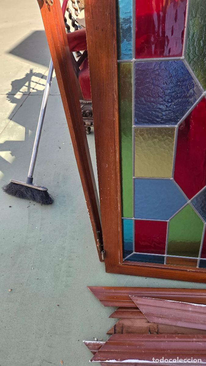 Antig&uuml;edades: ventana de madera con vidriera aplomada - Foto 8