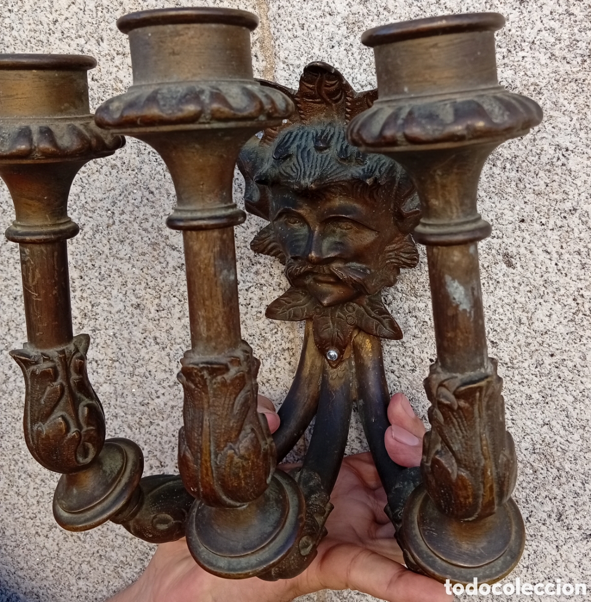Antig&uuml;edades: Muy antiguos lote 4 preciosos pesados apliques de parez de bronce para velones siglo XIX o anterior